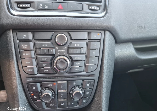 Opel Meriva cena 26900 przebieg: 185000, rok produkcji 2012 z Ruciane-Nida małe 172